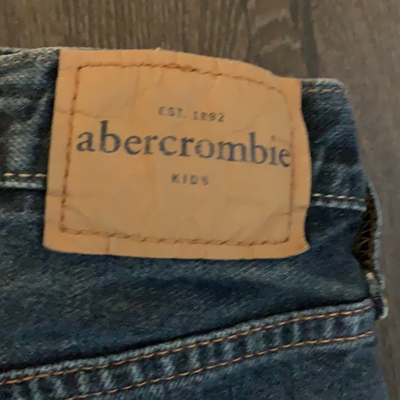 Selling Dark Abercrombie Kids Size 16 Jeans - Picture 3 of 4